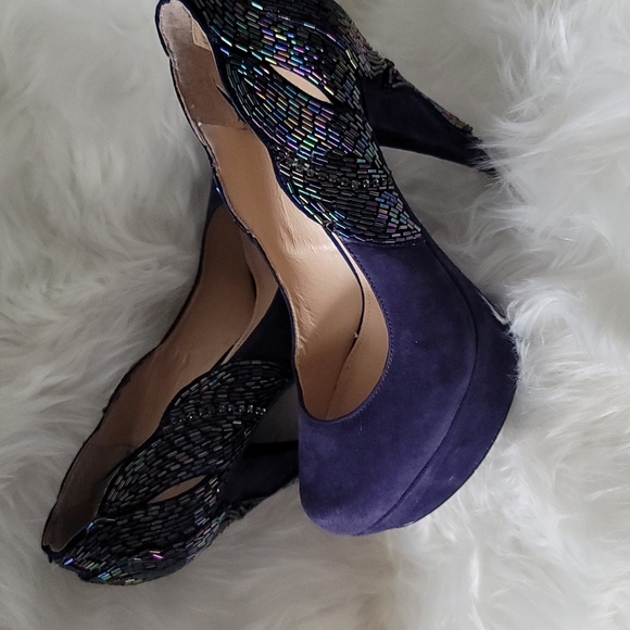 Shoes - Picture 4 of 4